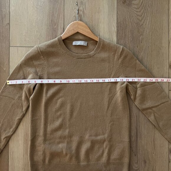 Camel Everlane Classic Cashmere Sweater - Picture 5 of 7